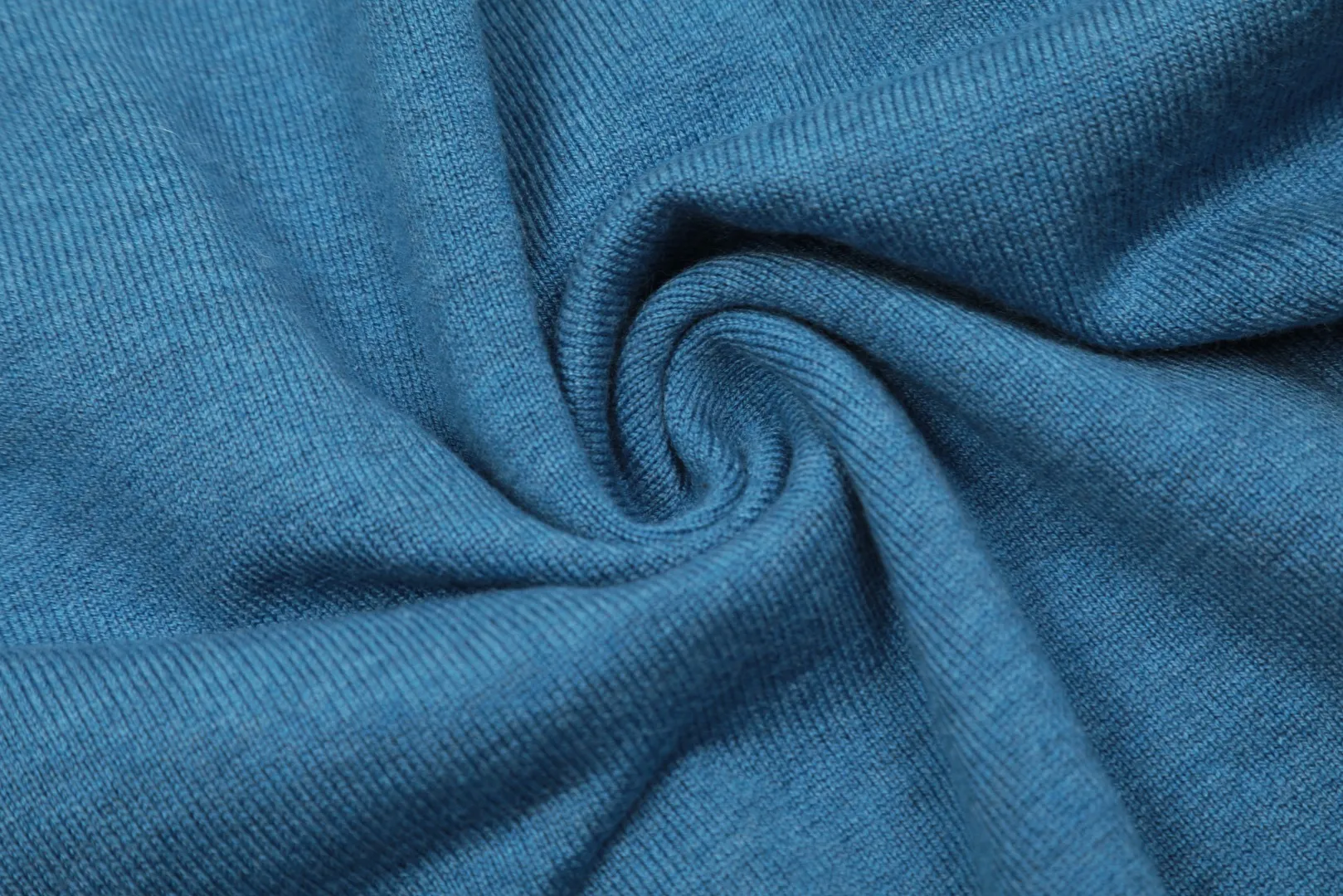 vivienne west wood Vivienne Saturn Classic Knitted Sweater Wool Cardigan 2023FW Latest Model Exclusive and Highest Quality on the Whole Network Order with Confidence - 🧩15% Merino Cotton Wool 85% Wool Blended 🧩Correct Italian 🇮🇹100% Wool Washed Wheat Logo 🧩Original Purchase True Model Opening 🧩Original Purchase Records and Comparison Charts Can Be Provided Order with Confidence 🧩Customized laser translucent buttons, the texture is clean and clear, completely restored 🧩Instant sale of all Taobao 300+ versions. Purchasing quality, full of quality, definitely not a copywriter, a real good product, the actual product is far beyond the budget. Size: S -M- L Color: black, cream apricot, coffee, gray, fluorescent green, blue